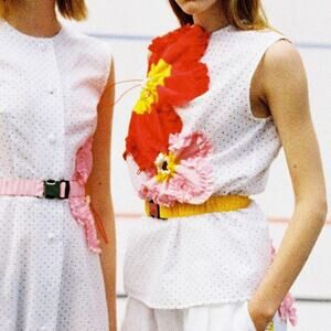 Marianna Senchina polka dot flower inscription sleeveless blouse top sz M